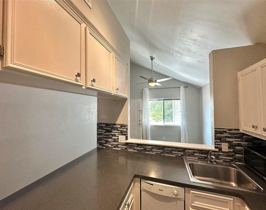 4411 Guadalupe St - Photo Thumbnail 4
