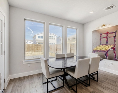 8602 Cottage Rose Dr - Photo Thumbnail 10