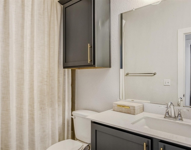 8602 Cottage Rose Dr - Photo Thumbnail 16