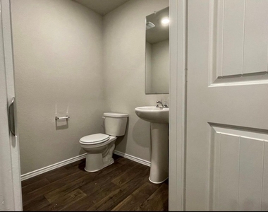 5805 Xene Dr - Photo Thumbnail 13