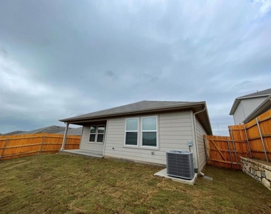 5805 Xene Dr - Photo Thumbnail 18