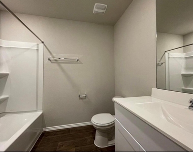 5805 Xene Dr - Photo Thumbnail 8