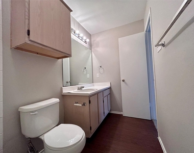9701 Nightjar Dr - Photo Thumbnail 7