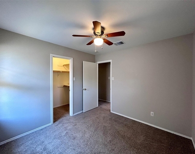 9701 Nightjar Dr - Photo Thumbnail 13