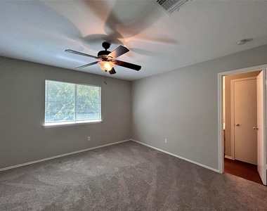9701 Nightjar Dr - Photo Thumbnail 10