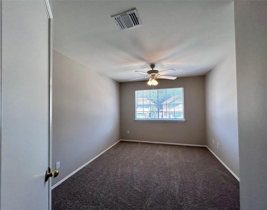 9701 Nightjar Dr - Photo Thumbnail 11