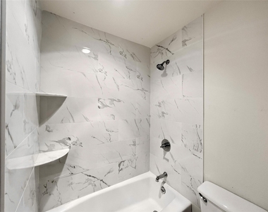 5201 Hedgewood Dr - Photo Thumbnail 9