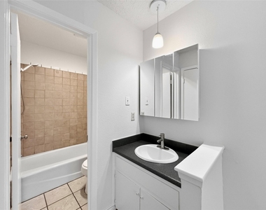 5201 Hedgewood Dr - Photo Thumbnail 14