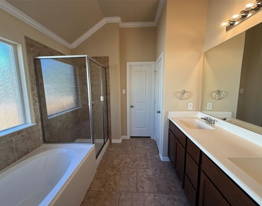 2204 Tranquility Ln - Photo Thumbnail 8
