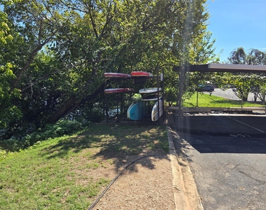 500 E Riverside Dr - Photo Thumbnail 25