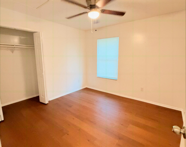 242 S Holmes Boulevard - Photo Thumbnail 4
