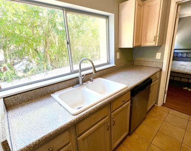 2043 Dunsford Terrace - Photo Thumbnail 4
