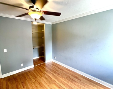 2043 Dunsford Terrace - Photo Thumbnail 13