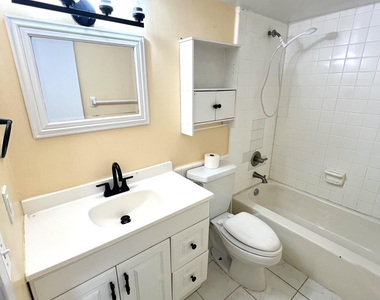 2043 Dunsford Terrace - Photo Thumbnail 11