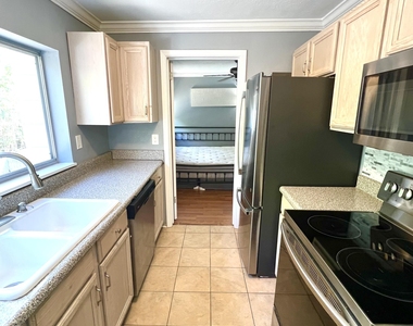 2043 Dunsford Terrace - Photo Thumbnail 5