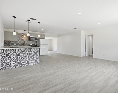 6713 Provost Road N - Photo Thumbnail 2