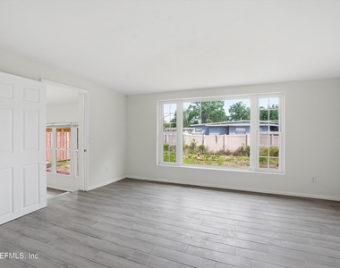 6713 Provost Road N - Photo Thumbnail 11