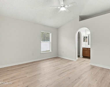3520 Alec Drive - Photo Thumbnail 16