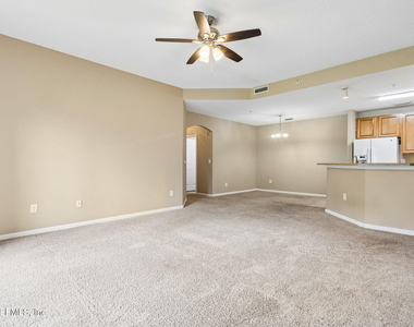 785 Oakleaf Plantation Parkway - Photo Thumbnail 4