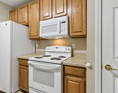 785 Oakleaf Plantation Parkway - Photo Thumbnail 12