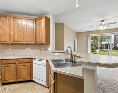 785 Oakleaf Plantation Parkway - Photo Thumbnail 9