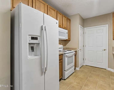 785 Oakleaf Plantation Parkway - Photo Thumbnail 10