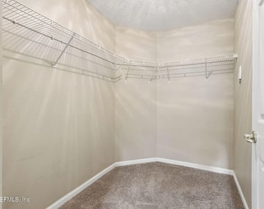 785 Oakleaf Plantation Parkway - Photo Thumbnail 17