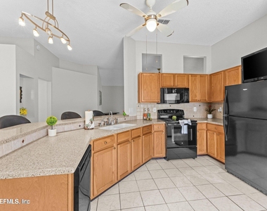 9109 Mountaintop Court - Photo Thumbnail 9