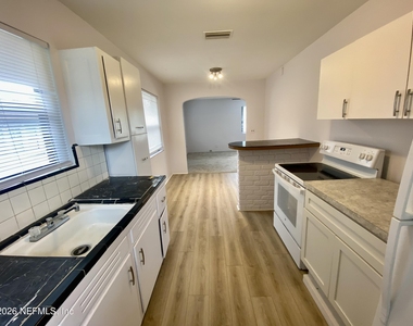 1562 Dancy Street - Photo Thumbnail 7