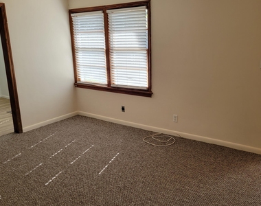 4505 Clinton Avenue - Photo Thumbnail 11