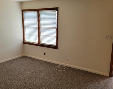 4505 Clinton Avenue - Photo Thumbnail 16