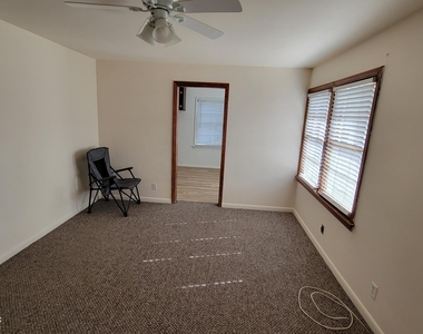 4505 Clinton Avenue - Photo Thumbnail 8