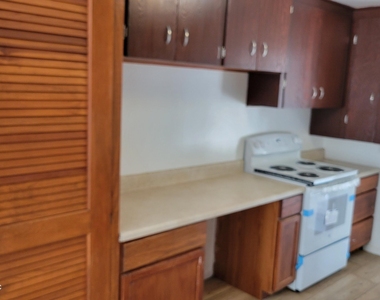 4505 Clinton Avenue - Photo Thumbnail 5