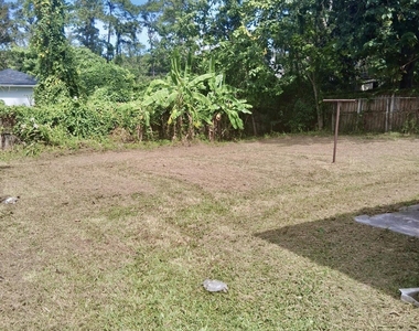 7913 Hare Avenue - Photo Thumbnail 10