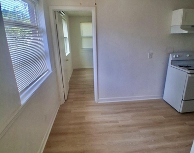 7913 Hare Avenue - Photo Thumbnail 1