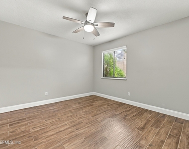 11317 Conch Court - Photo Thumbnail 21