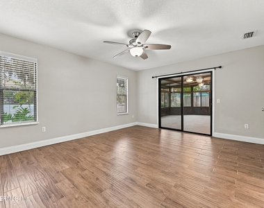 11317 Conch Court - Photo Thumbnail 9