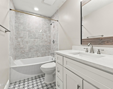 11317 Conch Court - Photo Thumbnail 25