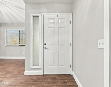 11317 Conch Court - Photo Thumbnail 2