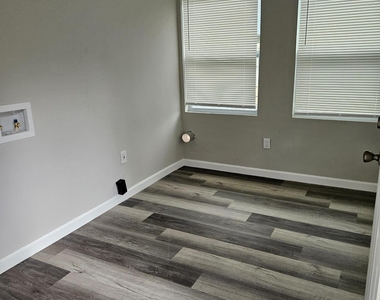 1176 E 13th Street - Photo Thumbnail 1