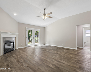 1760 Chandelier Circle W - Photo Thumbnail 14