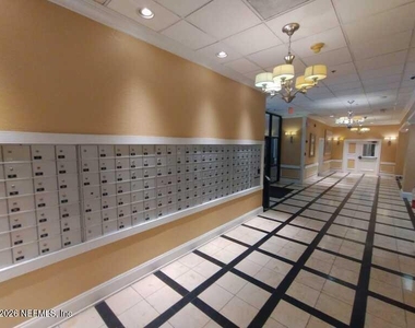 311 W Ashley Street - Photo Thumbnail 12