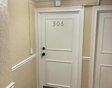 311 W Ashley Street - Photo Thumbnail 13