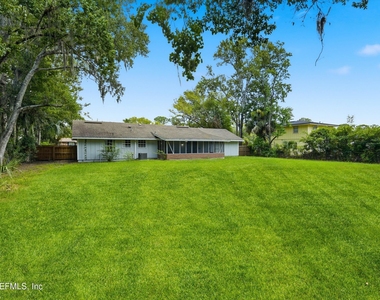 9744 Sappington Avenue - Photo Thumbnail 24