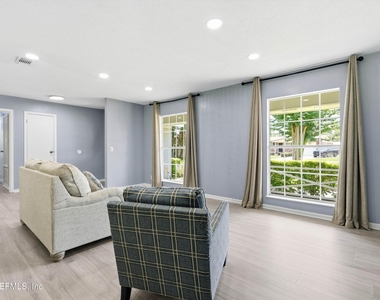 9744 Sappington Avenue - Photo Thumbnail 5