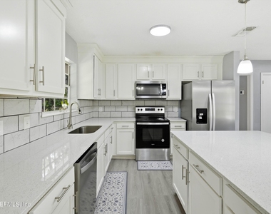 9744 Sappington Avenue - Photo Thumbnail 8