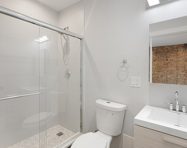 1550 W Juneway Terrace - Photo Thumbnail 11