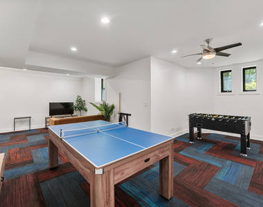 1550 W Juneway Terrace - Photo Thumbnail 15