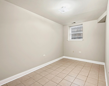 4851 S Prairie Avenue - Photo Thumbnail 4