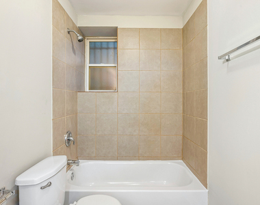 4851 S Prairie Avenue - Photo Thumbnail 12